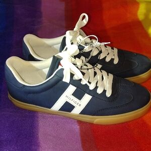 Tommy Hilfiger Navy and White Low-Top Sneakers